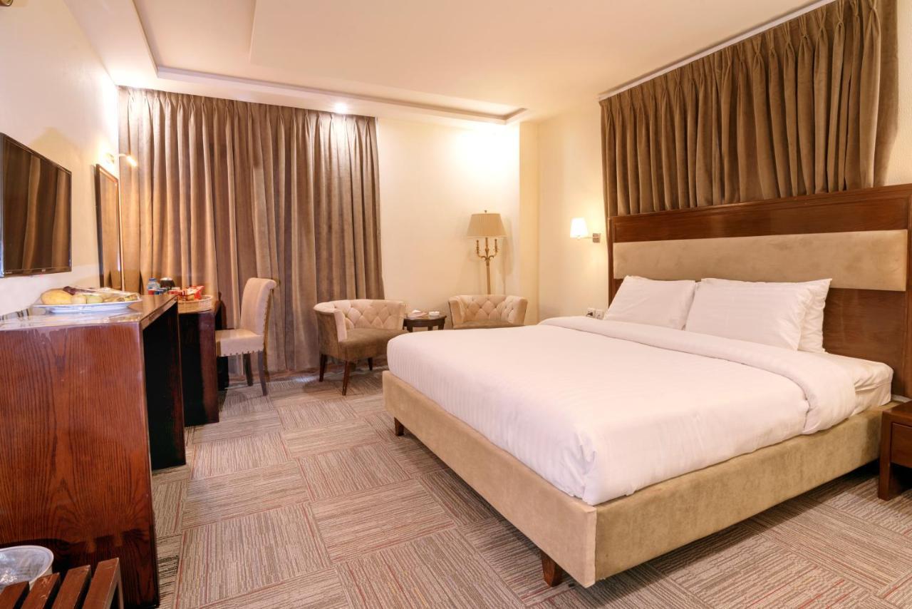 Hotel One Naran Kültér fotó